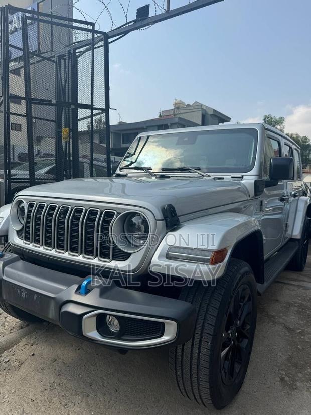 Jeep Wrangler 2023 Silver