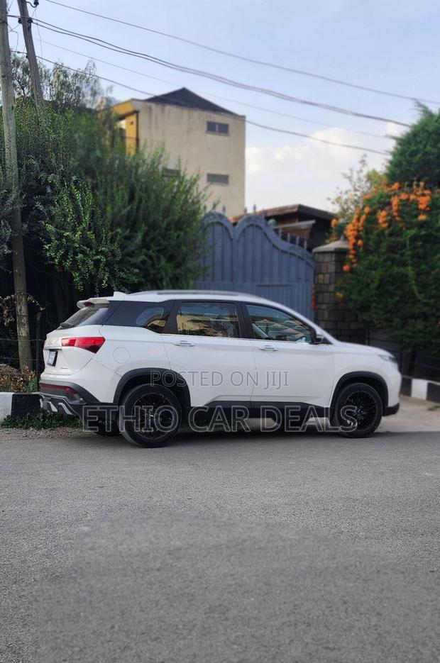 Toyota Rush 2023 White