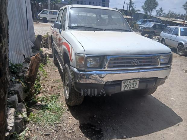 Toyota Hilux 2008 White