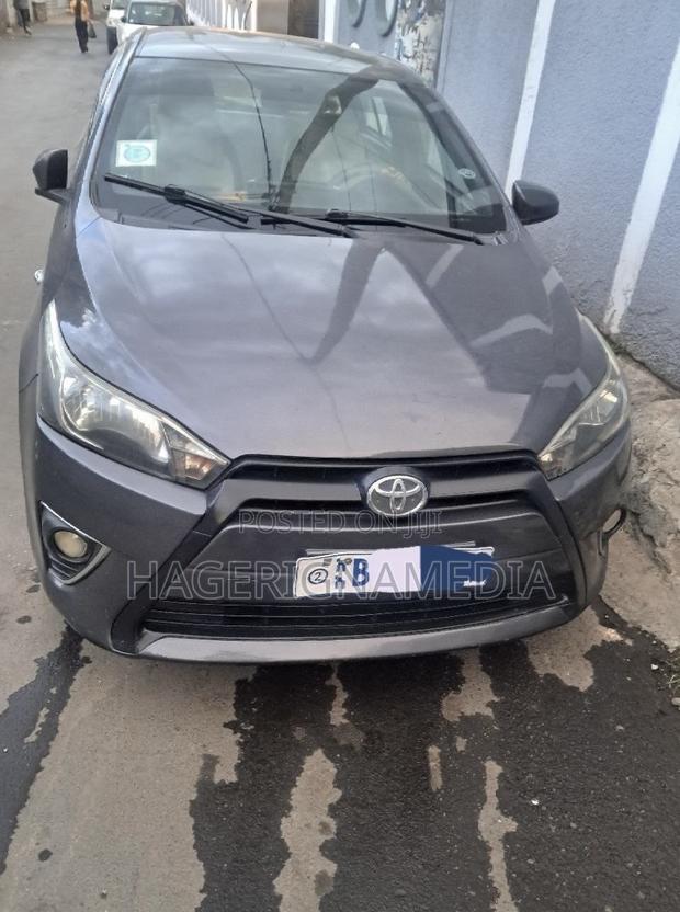 Toyota Yaris 2014 Gray