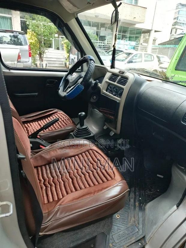 Suzuki Eeco 2024 Silver