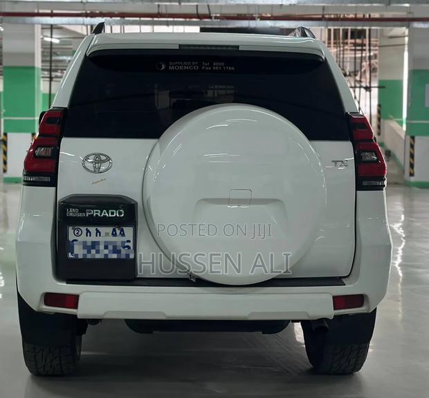 Toyota Land Cruiser 2018 White
