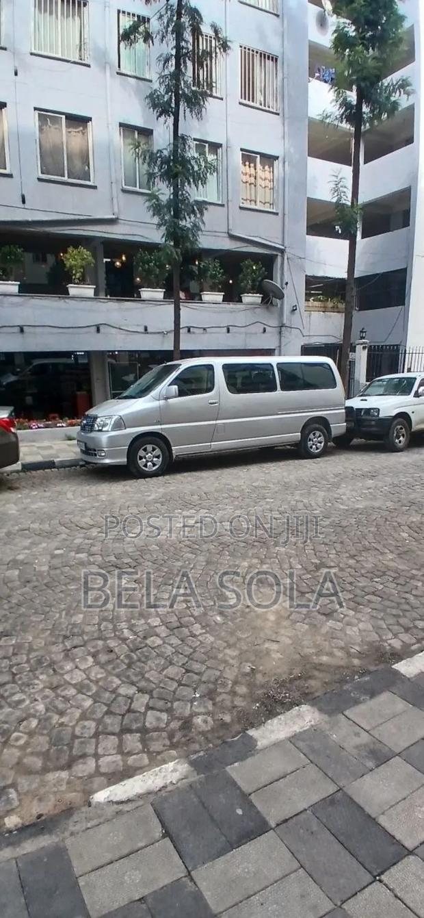 Toyota HiAce 2010 Silver