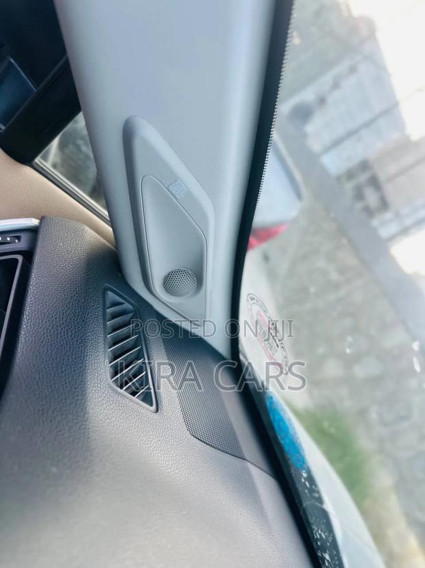 Toyota RAV4 2020 Green