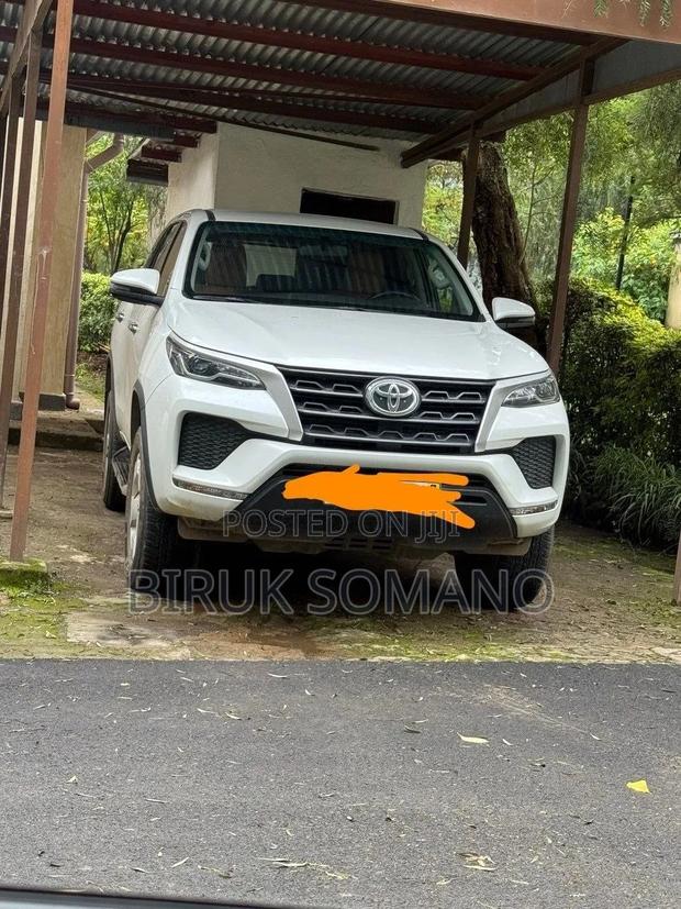 Toyota Highlander 2023 Off white