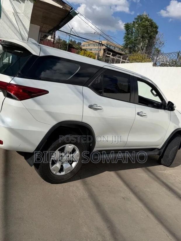 Toyota Highlander 2023 Off white