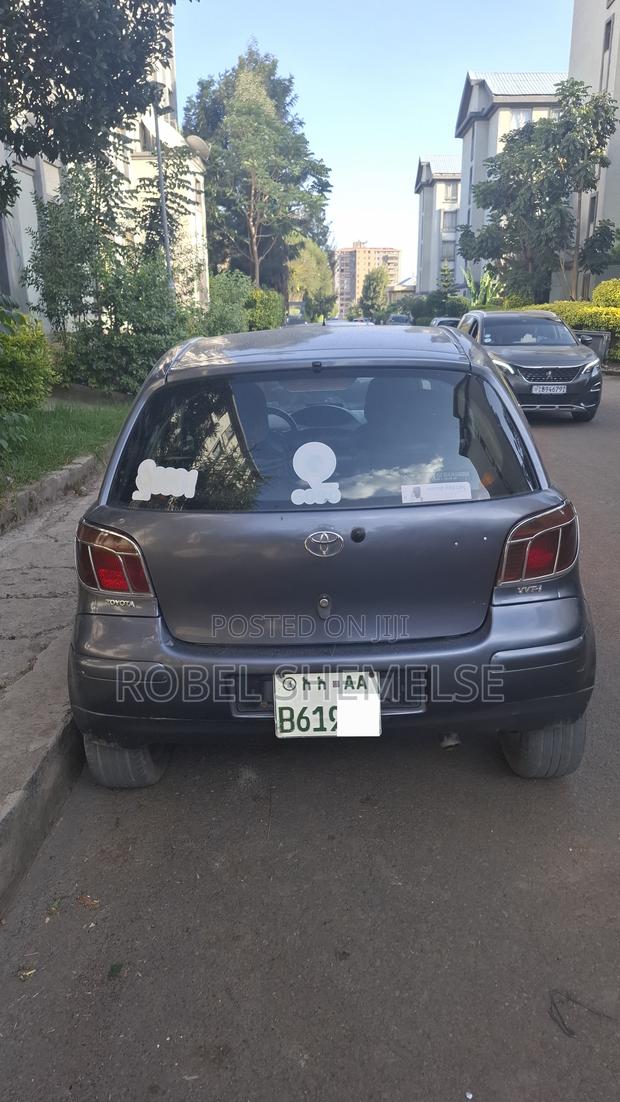 Toyota Vitz 2005 Gray