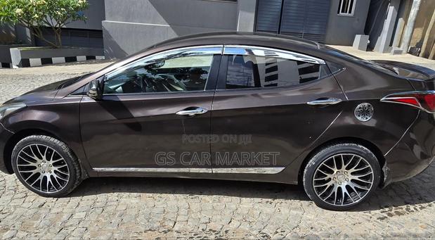 Hyundai Elantra 2014 Brown