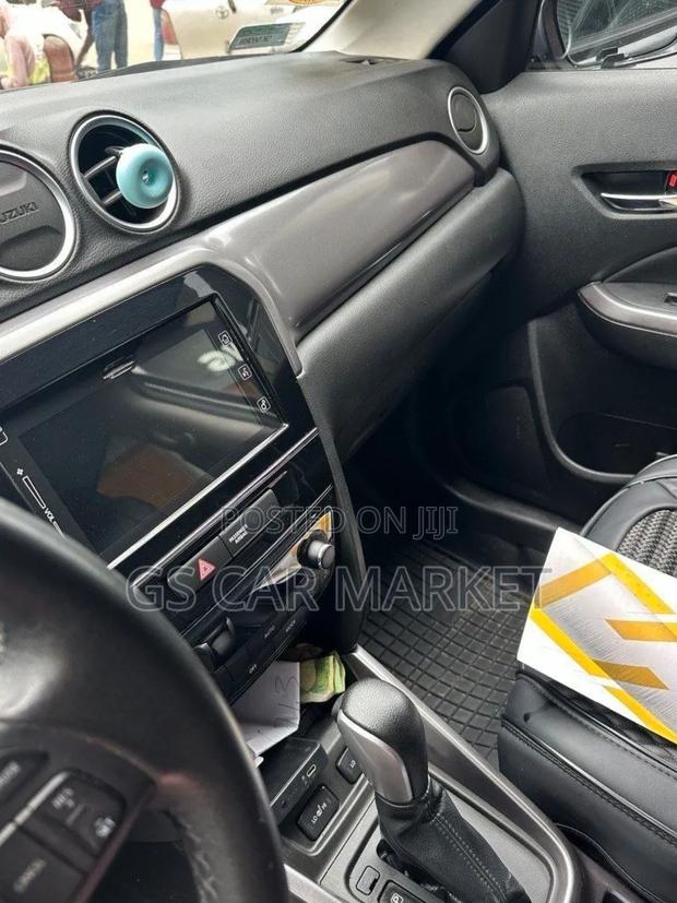 Suzuki Grand Vitara 2021 Silver