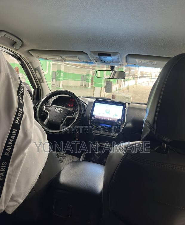 Toyota Land Cruiser Prado 2018 White
