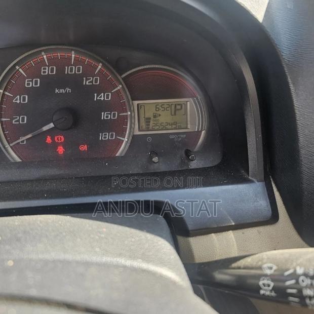 Toyota Avanza 2013 Orange