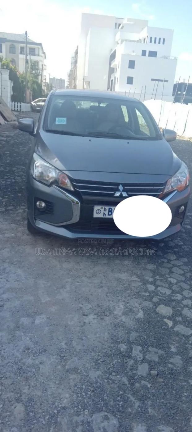 Mitsubishi Attrage 2021 Gray