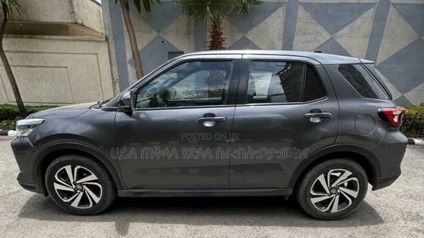 Toyota Raize 2022 Maroon