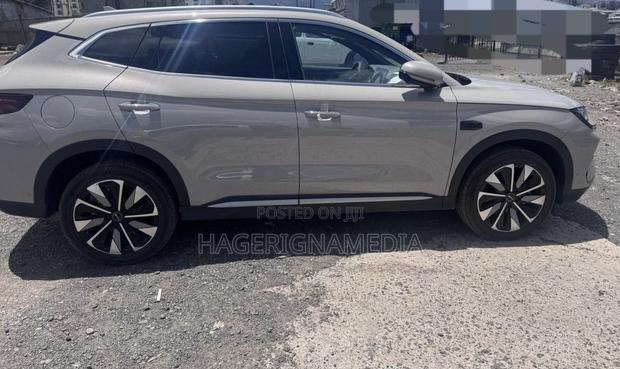 New BYD Song Plus 2025 Silver