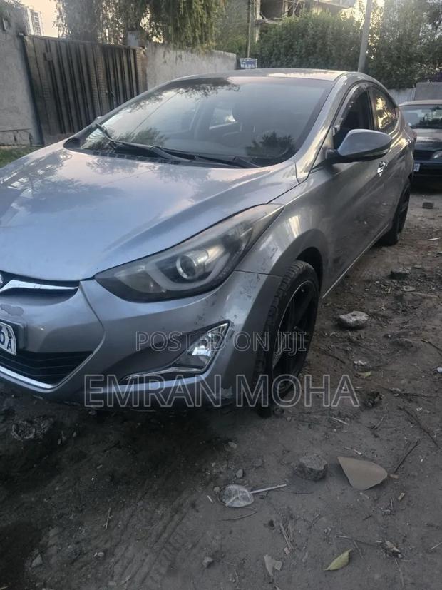 Hyundai Avante 2015 Blue