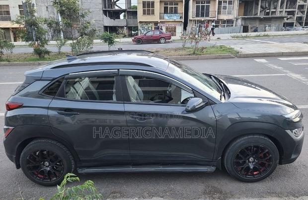 Hyundai Kona 2022 Gray