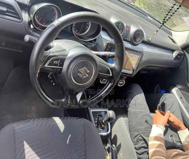 Suzuki Swift 2020 Gray