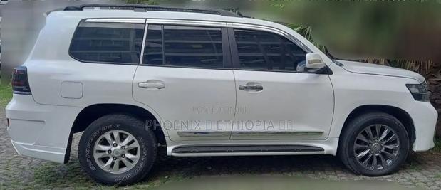 Toyota Land Cruiser 2014 White
