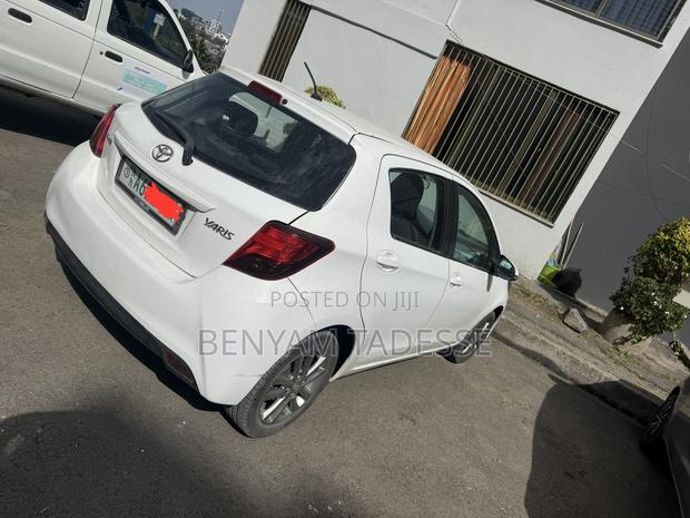 Toyota Yaris 2015 White