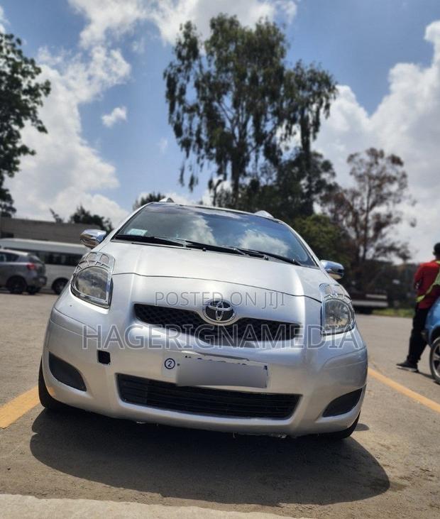 Toyota Yaris 2009 Silver