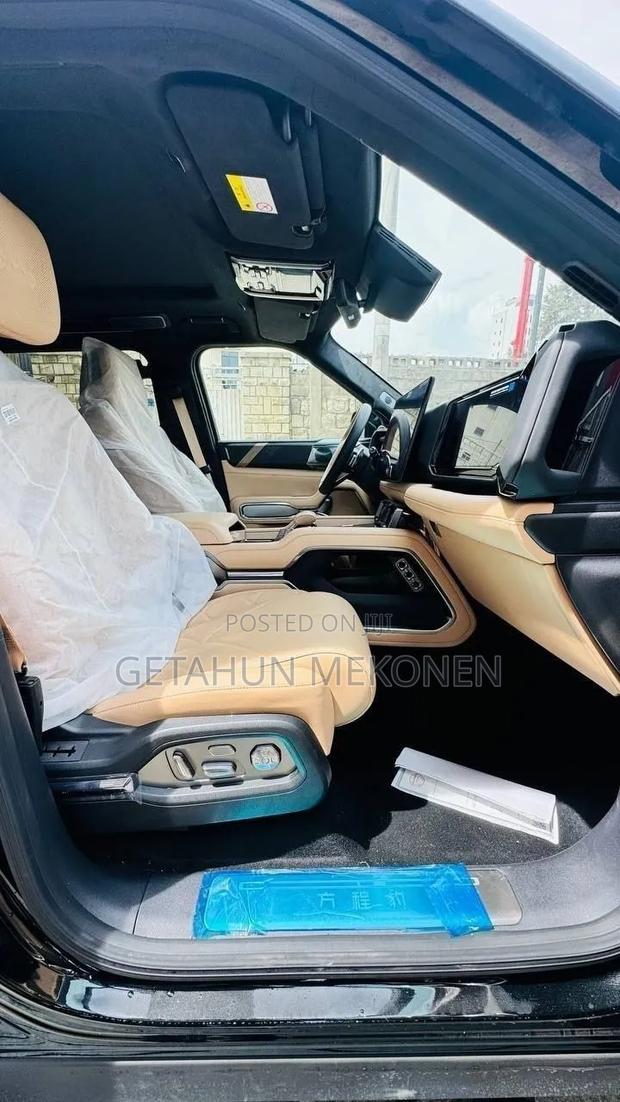 New BYD Leopard 8 2.0 Hybrid AWD 2025 Black