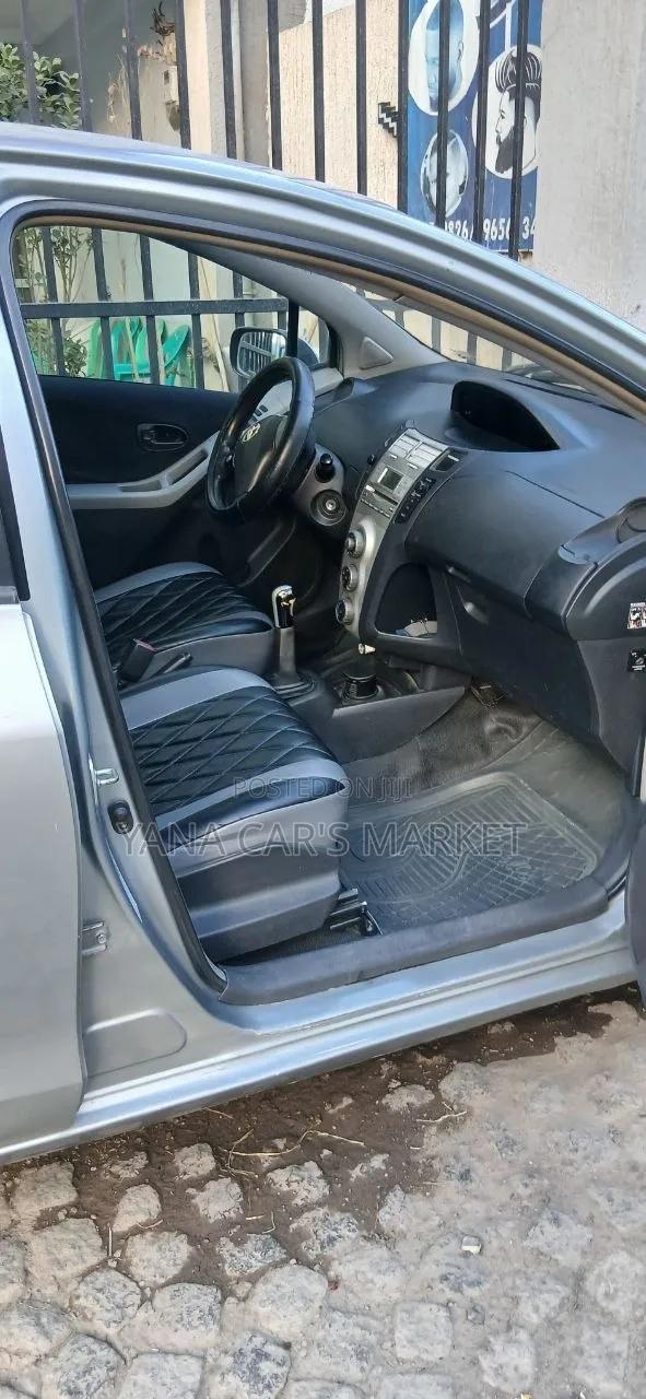 Toyota Yaris 2007 Gold