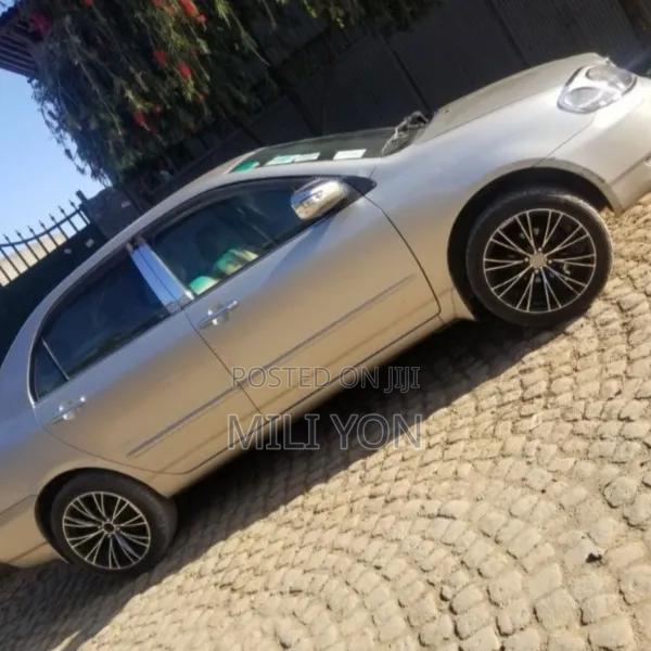 Toyota Corolla 2003 Gold