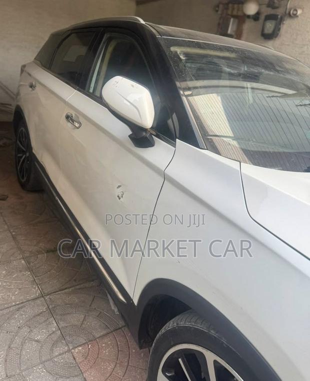Bestune T77 1.2 FWD 2022 White