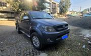 Toyota Hilux 2.5 D-4D 4X4 SRX 2010 Brown for sale