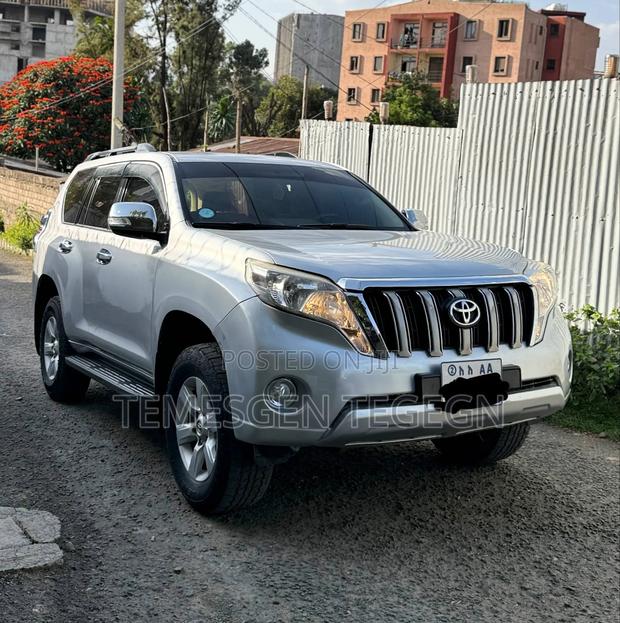 Toyota Land Cruiser Prado 2015 White