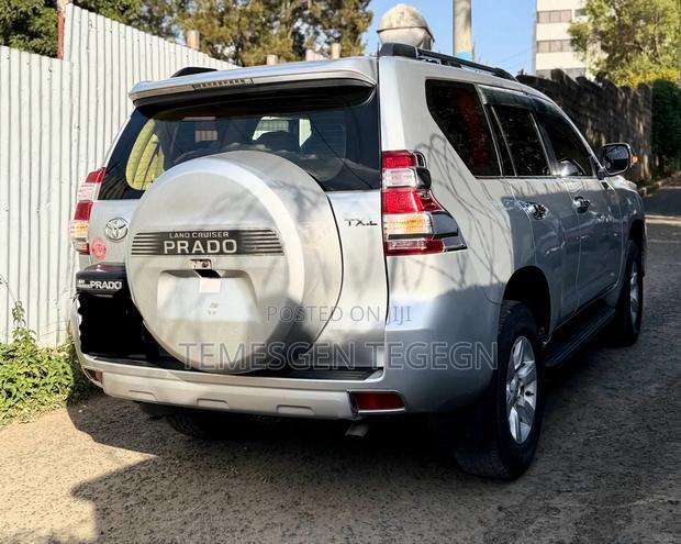 Toyota Land Cruiser Prado 2015 White
