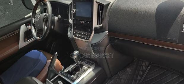 Toyota Land Cruiser 2019 Silver