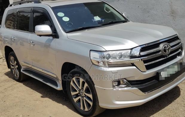 Toyota Land Cruiser 2019 Silver