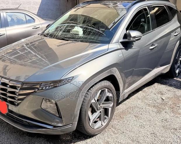 Hyundai Tucson SE 2021 Gray