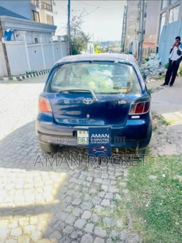 Toyota Vitz 2001 Blue