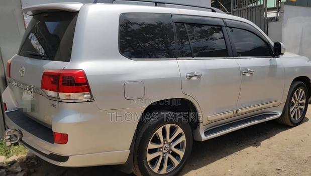 Toyota Land Cruiser 2019 Silver