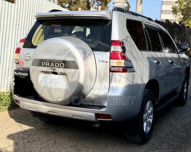 Toyota Land Cruiser Prado 2015 Silver