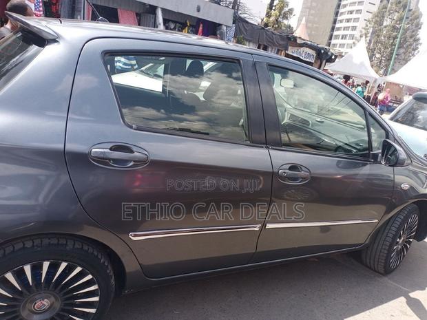 Toyota Yaris 2020 Black