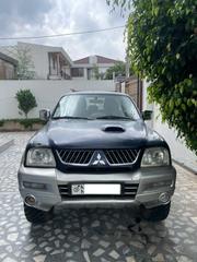 Mitsubishi L200 Club Cab 2.4 4WD 2004 Blue for sale