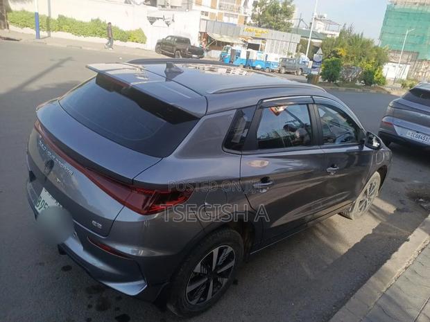 New BYD E2 43 kWh 94 hp FWD 2025 Gray