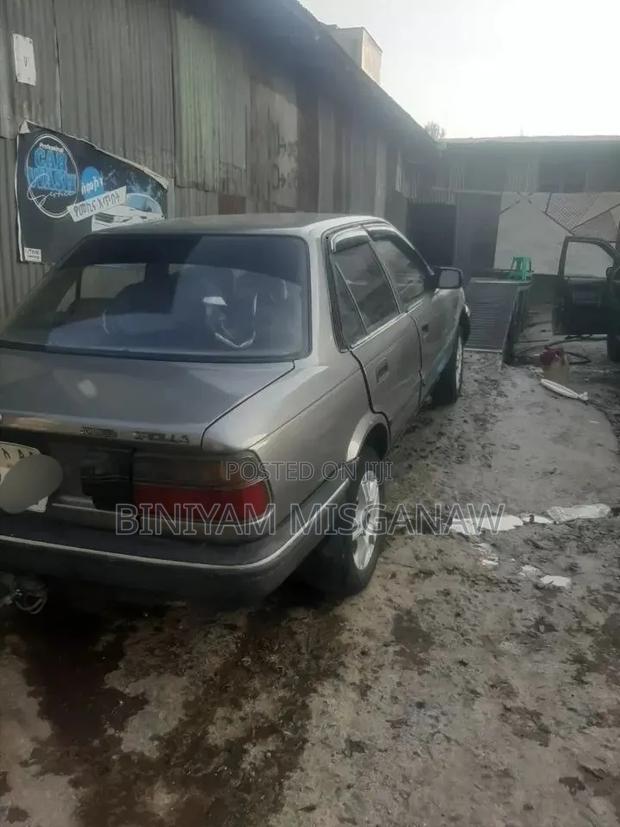 Toyota Corolla II 1990 Gray