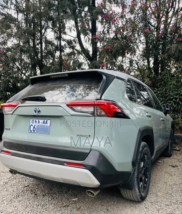 Toyota RAV4 Adventure AWD 2023 Green