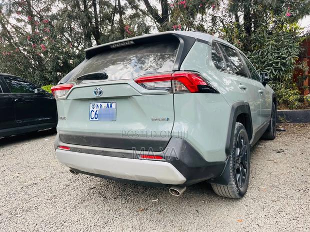 Toyota RAV4 Adventure AWD 2023 Green