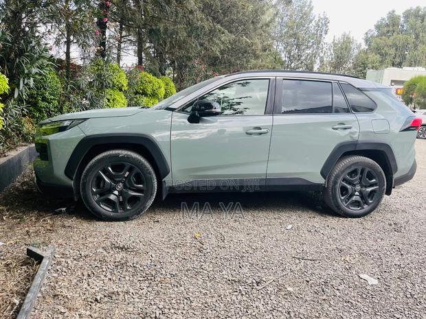 Toyota RAV4 Adventure AWD 2023 Green