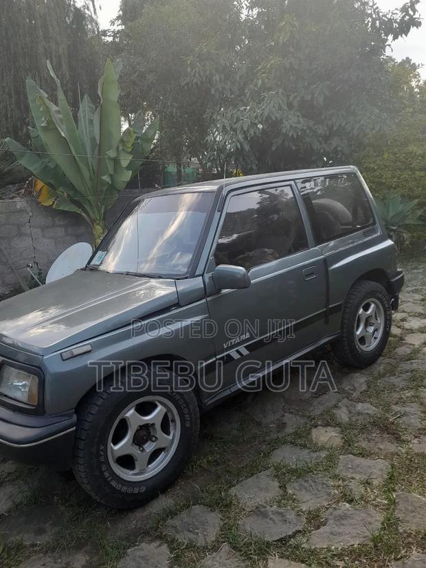 Suzuki Vitara 1991 Gray