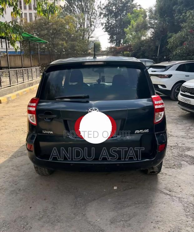 Toyota RAV4 2011 Black