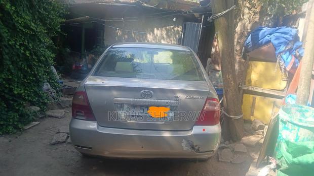 Toyota Corolla 2005 Pearl