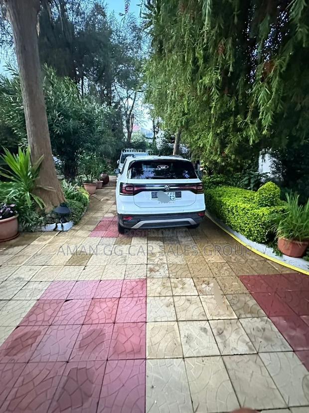 Volkswagen T-Cross 2021 White