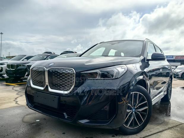 BMW iX 2025 Black