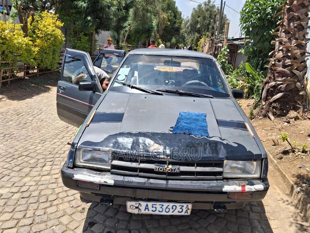 Toyota Corolla 1987 Gray